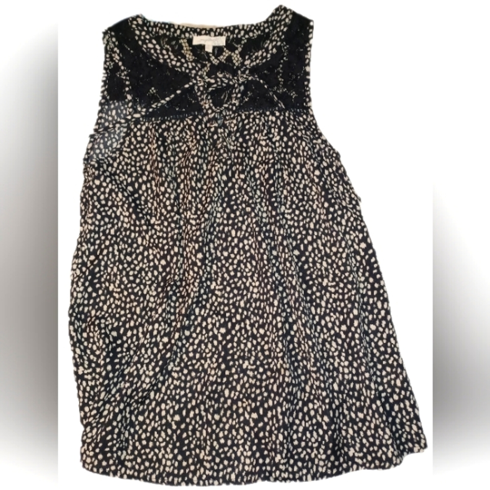 Women's Size Small mystree Sleeveless Blouse With Lace Detail On Top